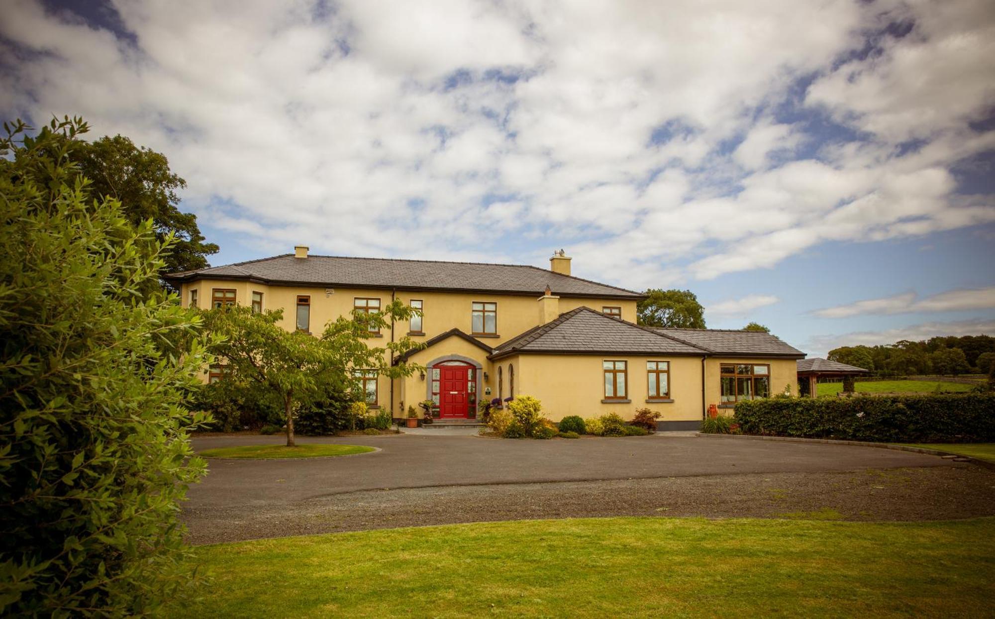Cahergal Farmhouse B&B Newmarket-on-Fergus Exterior photo